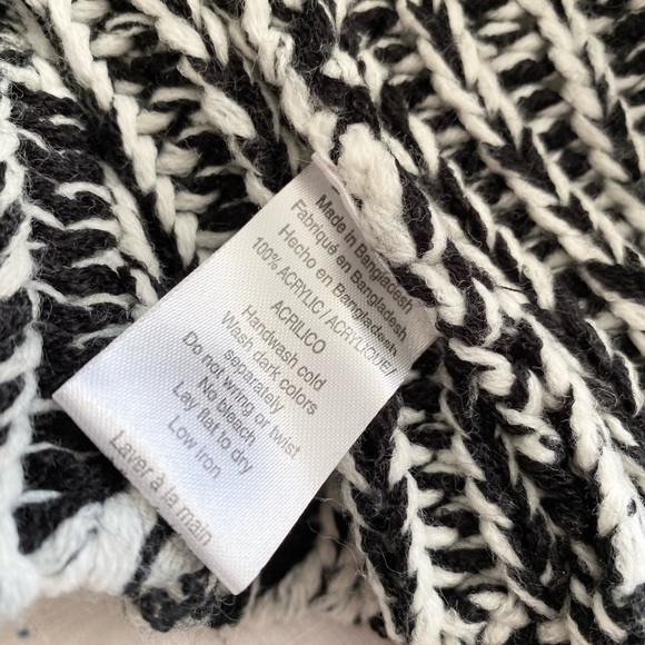 Love & Liberty Cute Animal Hooded Sweater - Picture 7 of 15